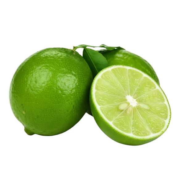 Limas Tahití frescas, una de ellas partida por la mitad
