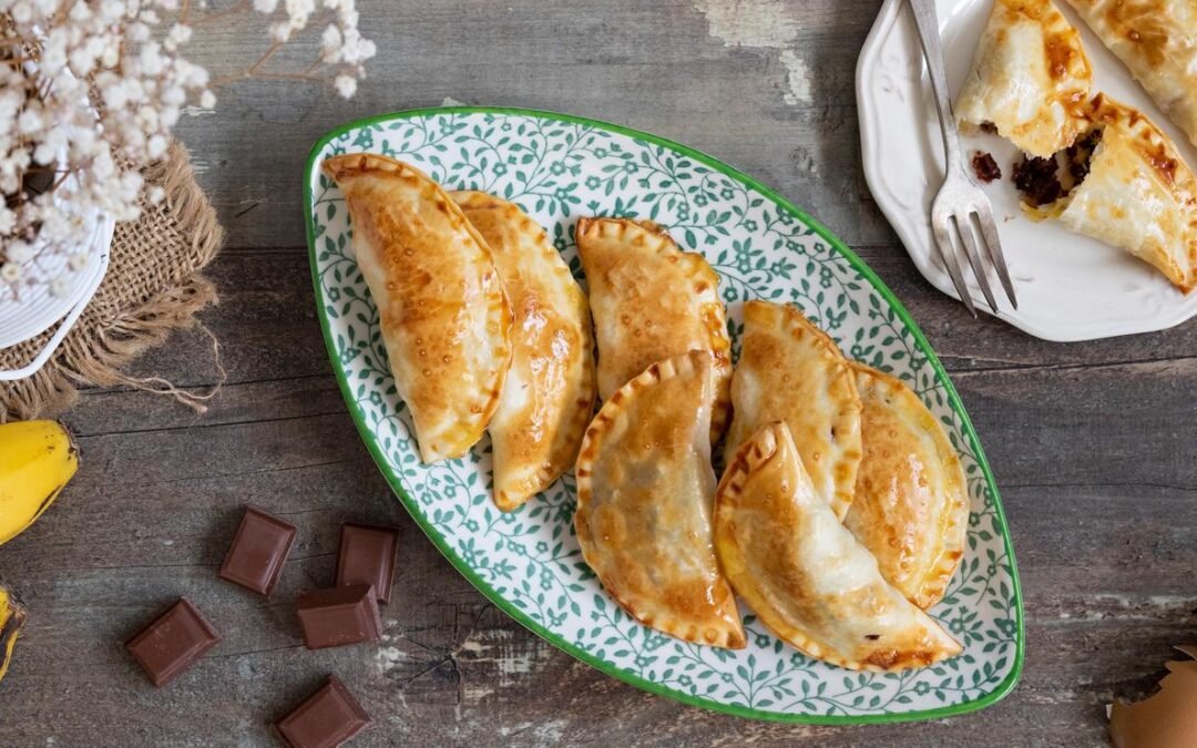 Empanadillas dulces de chocolate con leche y banana Cavendish
